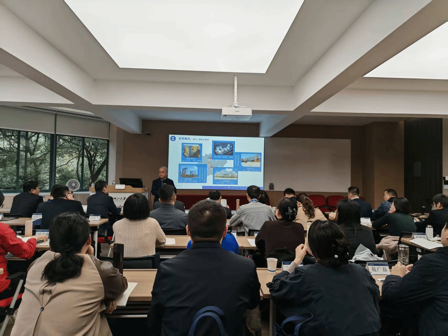 副校（院）长辛涛参加开班启动仪式并讲